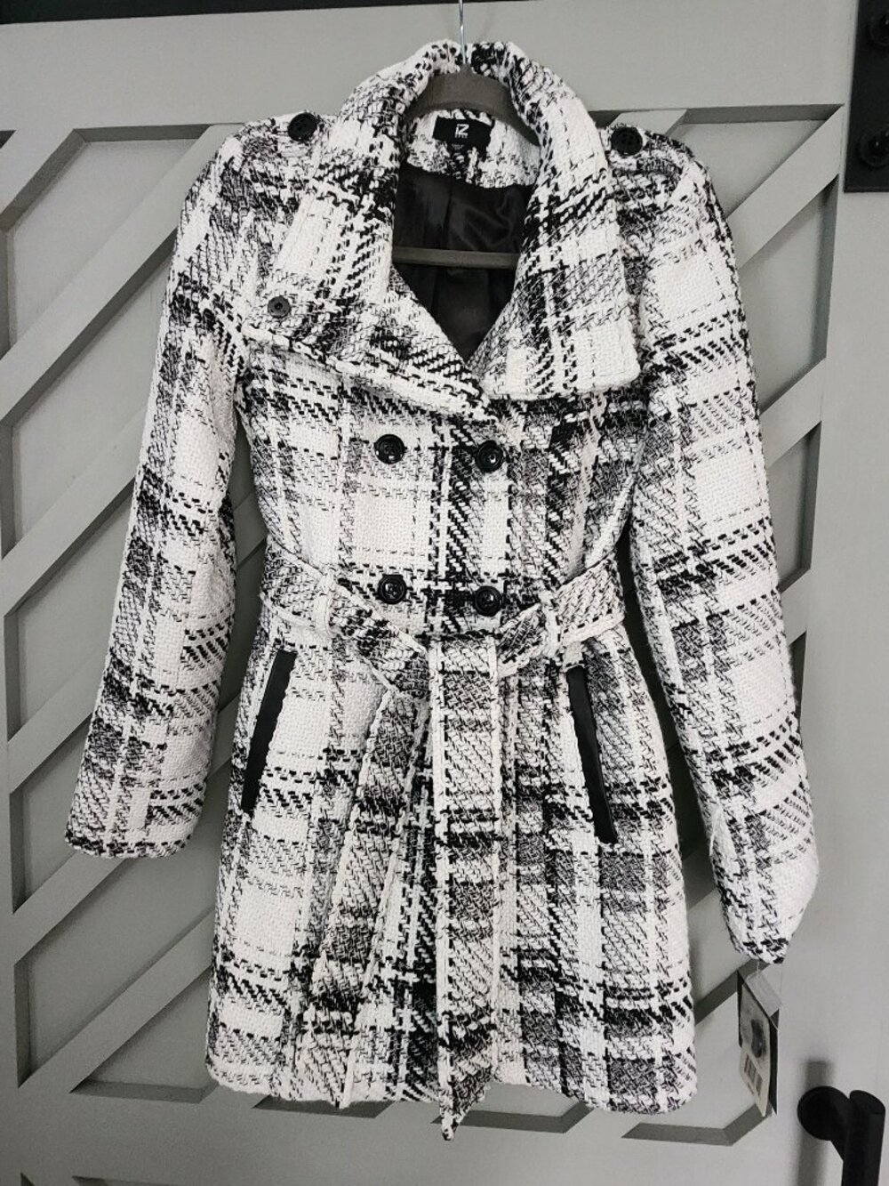 NWT iZ Byer coat